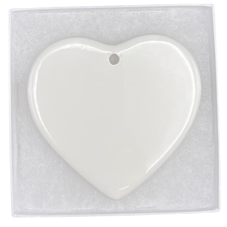 Ornamento de cerámica corazon en caja blanca